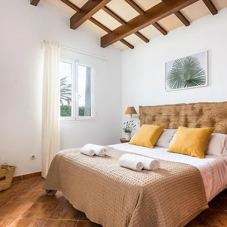 Menorca Fucsia By Mauter Villa